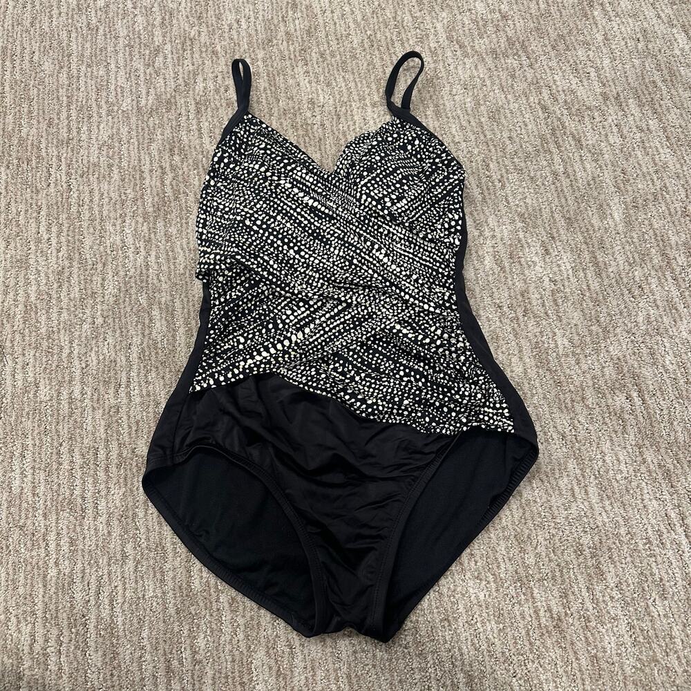 Embrace Your Curves Miracle Brands one piece swimsuit 8-10 medium black